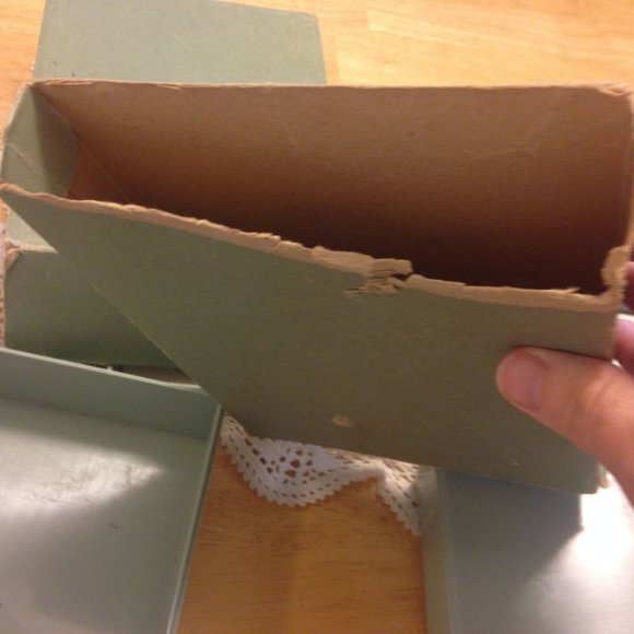 Vintage Buttonholer, Kenmore Model 17501 Sewing Machine plus accessory box - Picture 16 of 16